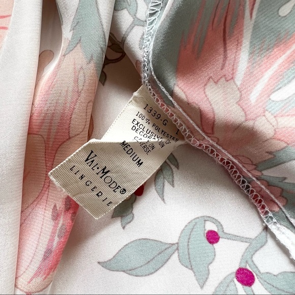 Val Mode | Intimates & Sleepwear | Vintage Floral Satin Robe Val Mode
